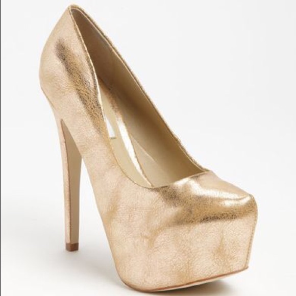 Steve Madden Shoes - Steve Madden Dejavú Pumps